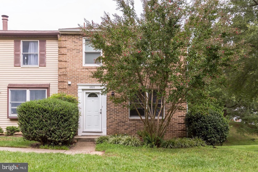 6800 Hutchison St, Falls Church, VA 22043 - photo 1
