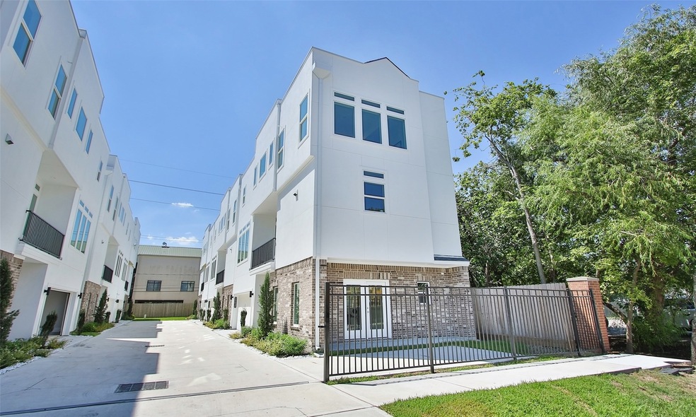 Welcome to Val Verde! Only 6 free-standing townhom