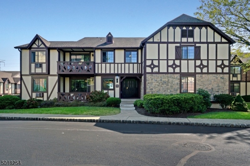 14 Kensington Rd unit A, Chatham, NJ 07928 - photo 1