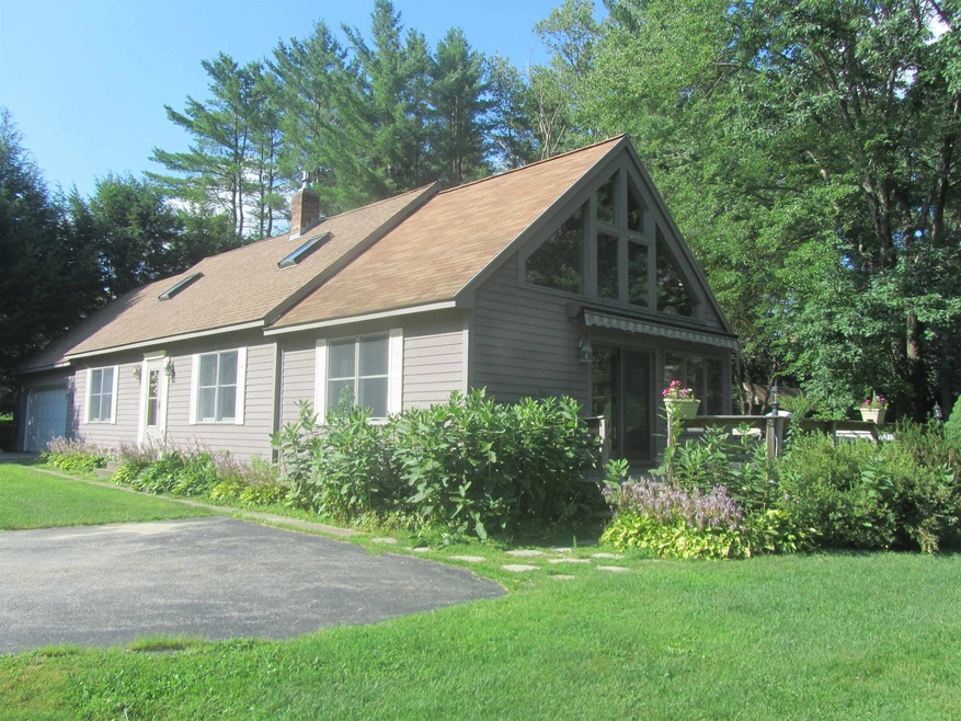 271 Meadowcrest Dr, North Clarendon, VT 05759 - photo 1