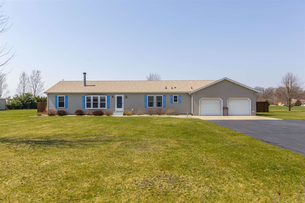 4352 S 300 E, La Porte, IN 46350 - photo 1