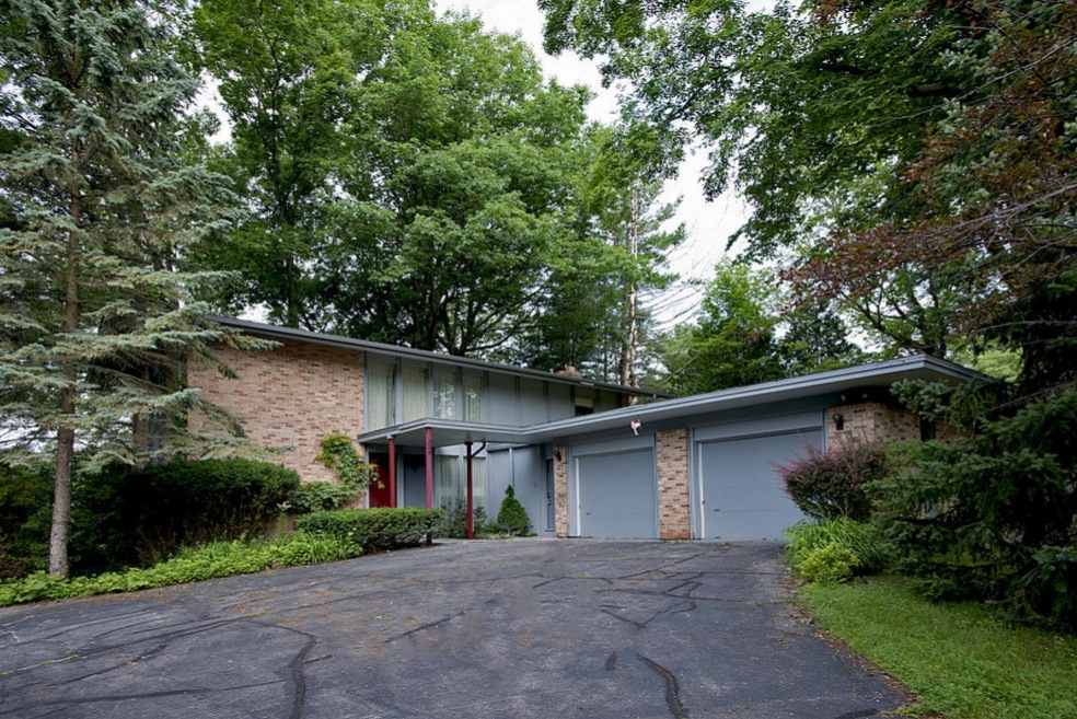 Highland Ct-1