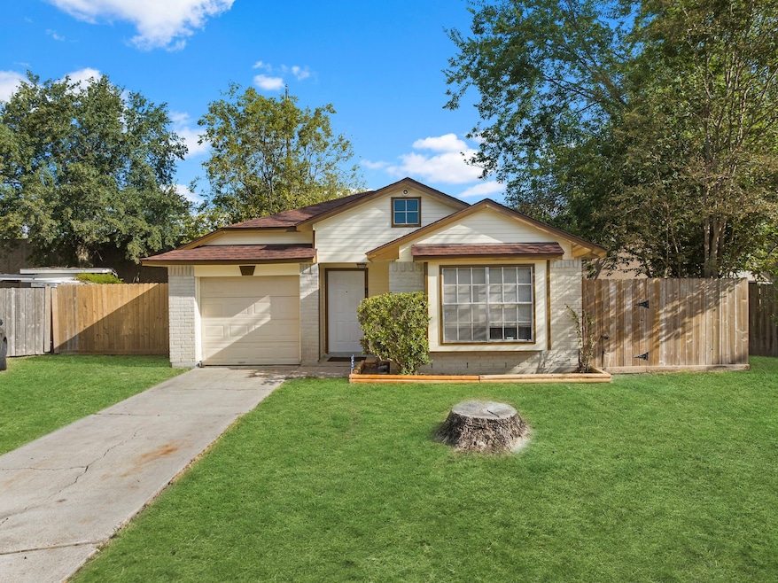 11024 Threeawn Ct, Houston, TX 77086 - photo 1