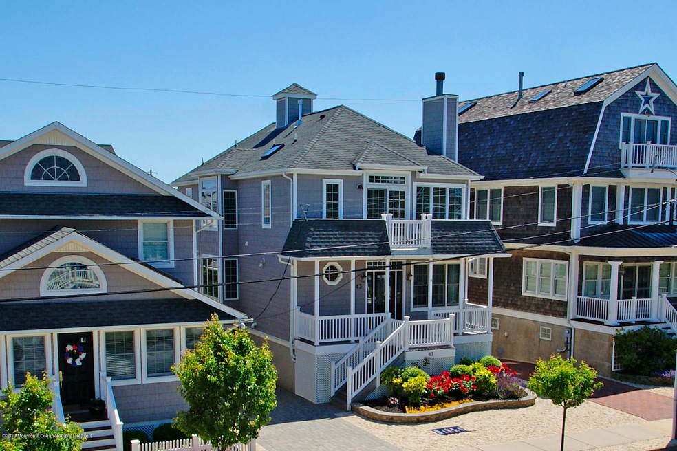 43 3rd Avenue