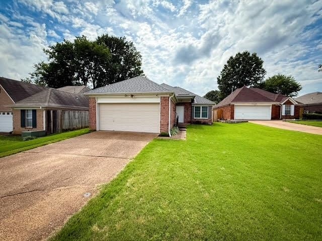 901 Timber Grove Dr, Cordova, TN 38018 - photo 1