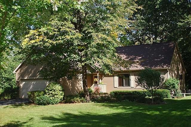 526 Viking Dr, Batavia, IL 60510 - photo 1