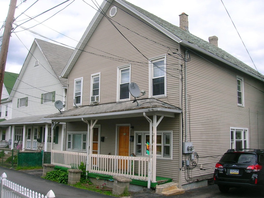 218 S Decker Ct, Scranton, PA 18504 - photo 1