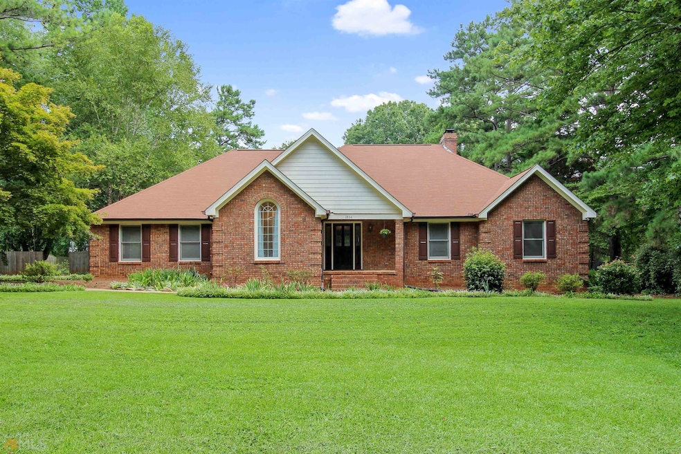 1864 Cheyenne Trail, Jonesboro, GA 30236 - photo 1