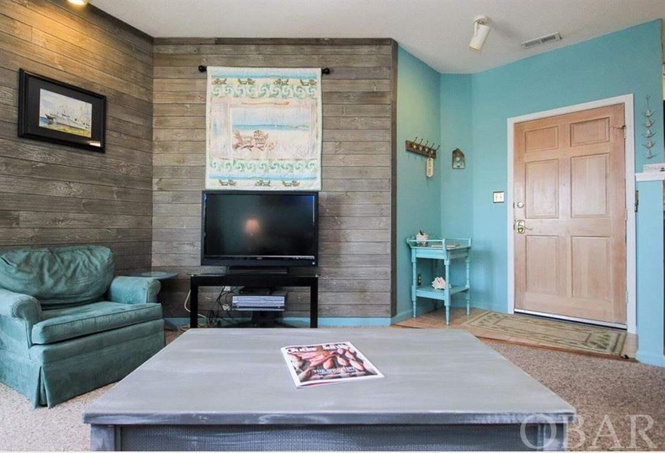 200 E Martin St unit 306, Kill Devil Hills, NC 27948 - photo 1