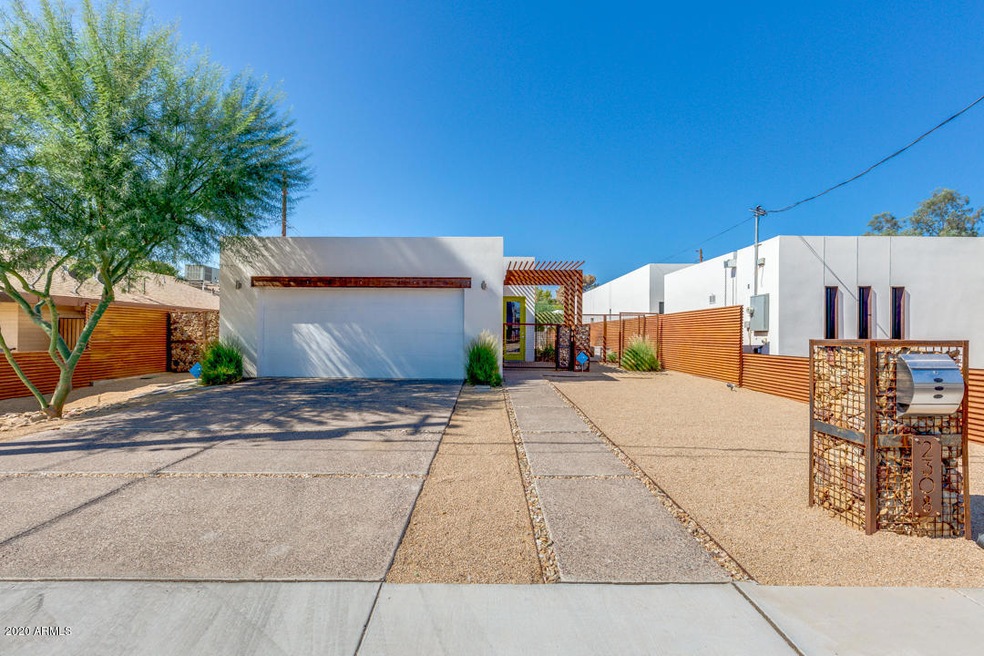 2308 N 29th Place, Phoenix, AZ 85008 - photo 1