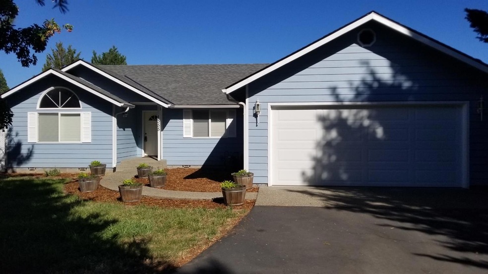 1355 Shady Ln, Grants Pass, OR 97527 - photo 1