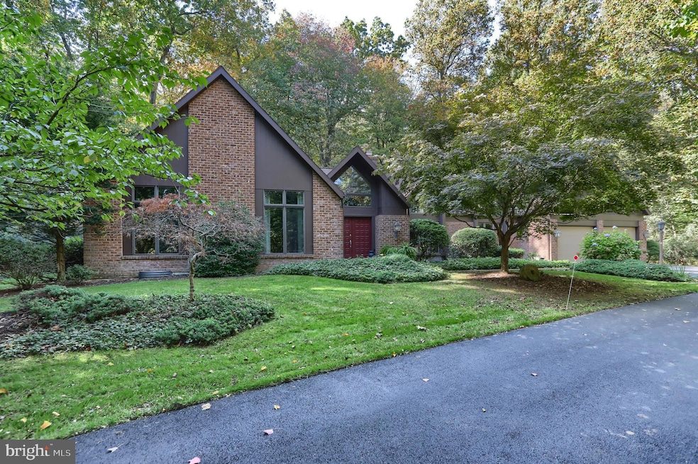 525 Hilltop Rd, Hummelstown, PA 17036 - photo 1