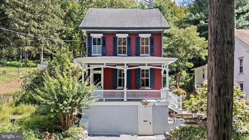 120 Silk St, Jim Thorpe, PA 18229 - photo 1