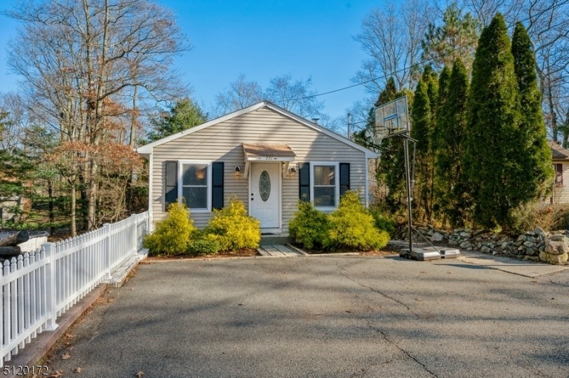 771 Brooklyn Mountain Rd, Hopatcong, NJ 07843 - photo 1