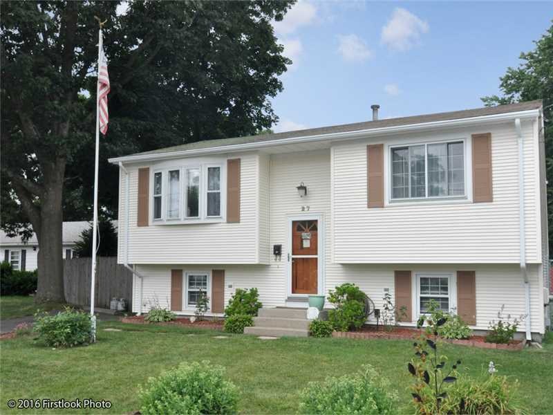27 Astral St, Warwick, RI 02888 - photo 1