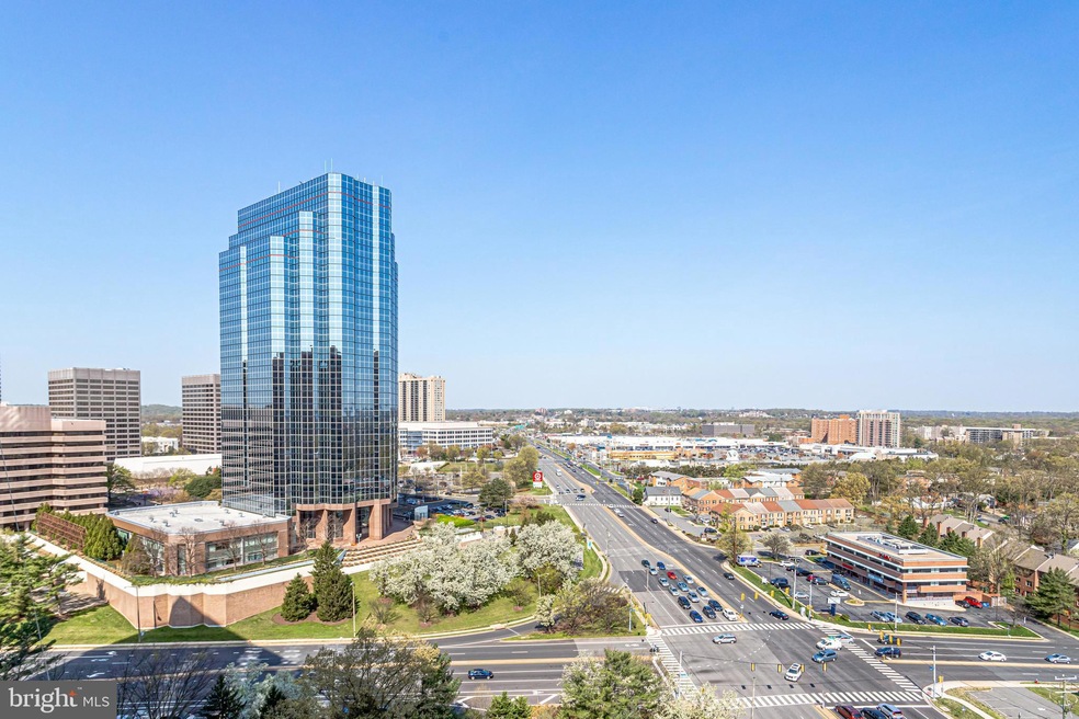 Skyline Plaza unit 2414N, Baileys Crossroads, VA 22041 - photo 1