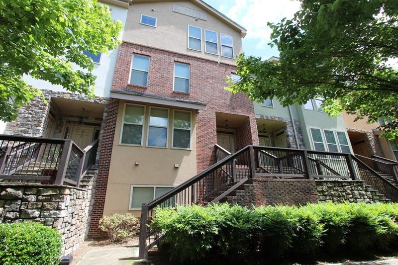 Townhouse in Amazing Location