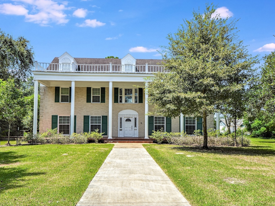 314 S Beauregard St, Alvin, TX 77511 - photo 1