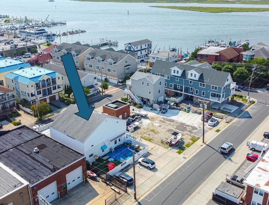 For Sale $1,899,000 • Co-Listing Agent