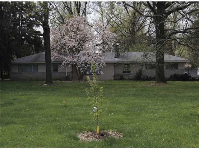 1181 E Cooke Rd, Columbus, OH 43224 - photo 1