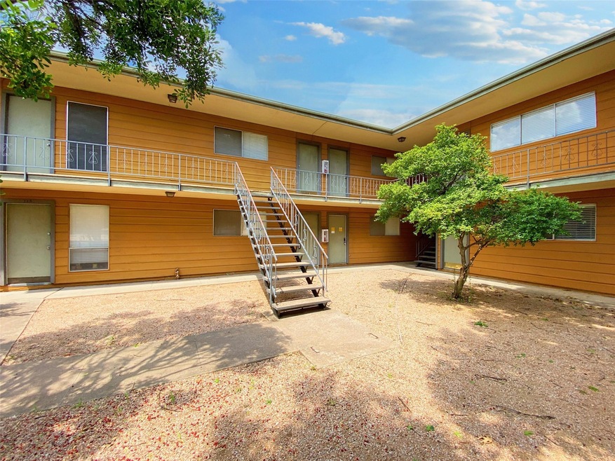 2800 Swisher St unit 118, Austin, TX 78705 - photo 1