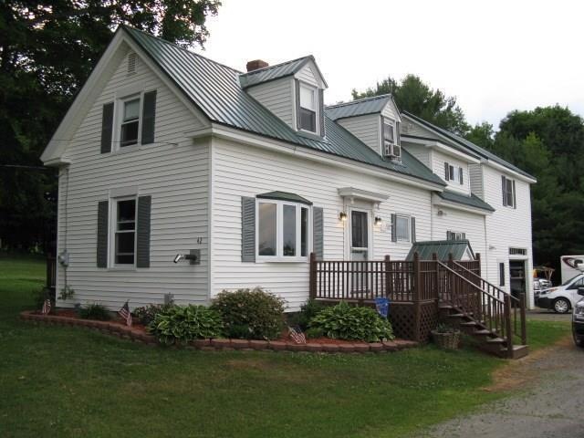 Very well maintained home with...