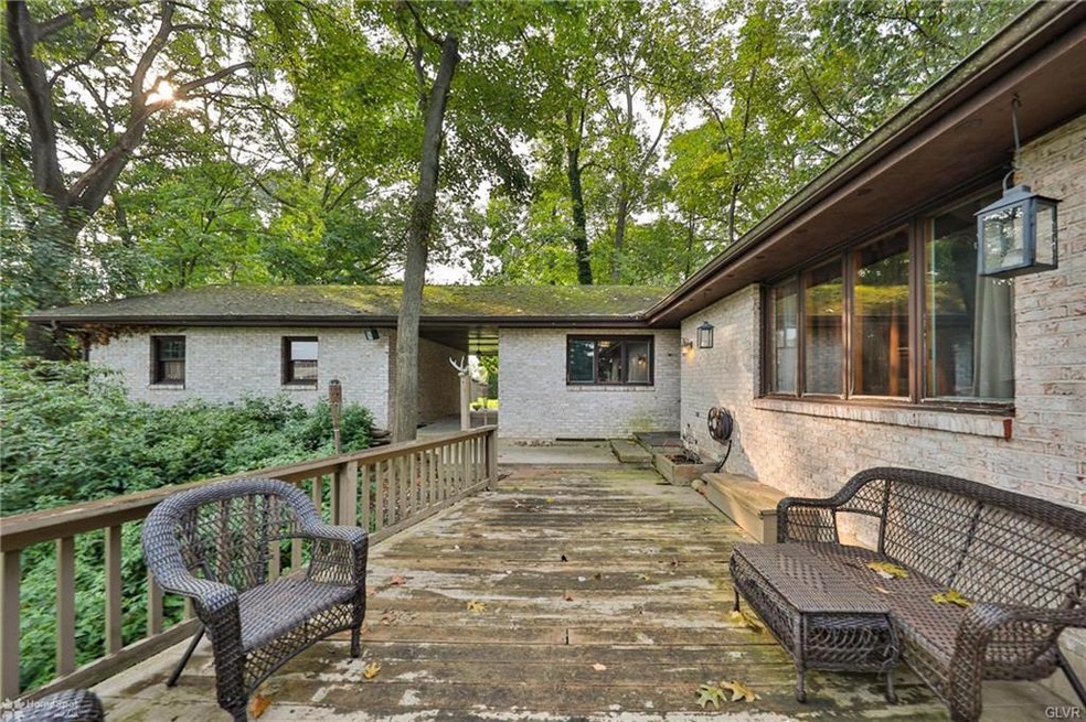 2327 W Columbia St, Allentown, PA 18104 - photo 1