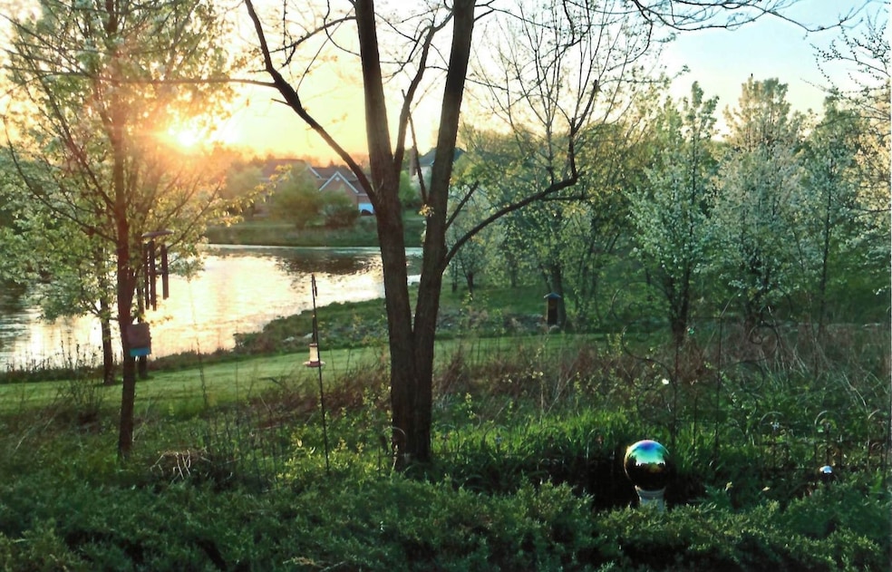 800 Lund Ln, Batavia, IL 60510 - photo 1