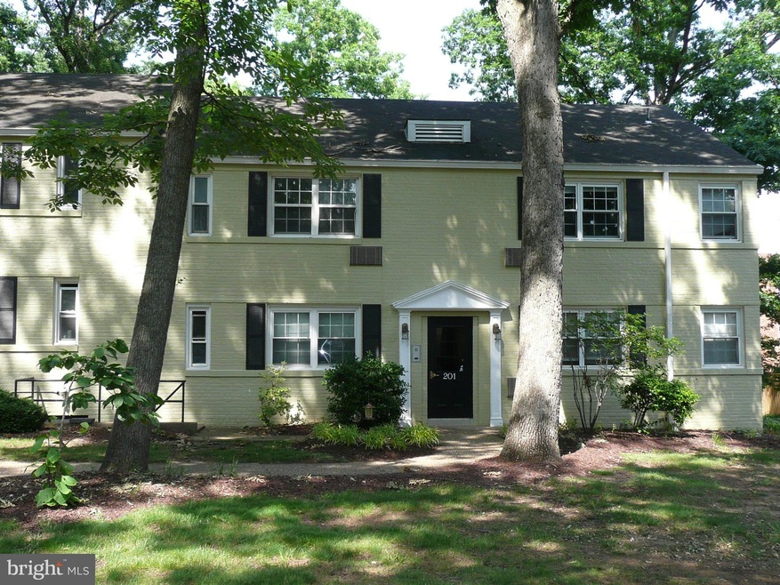 201 N Trenton St unit 2012, Arlington, VA 22203 - photo 1