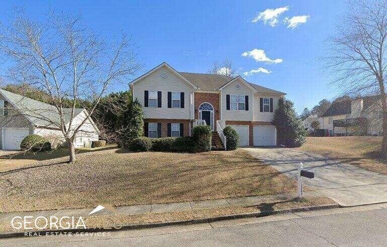 3249 Sharp Creek Ln, Buford, GA 30519 - photo 1
