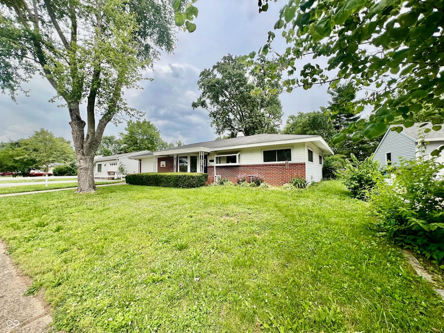 2833 Desoto Way, Columbus, IN 47203 - photo 1