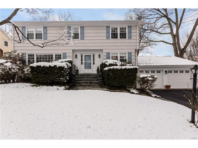 24 CHAPEL HILL DR - FAIRFIELD