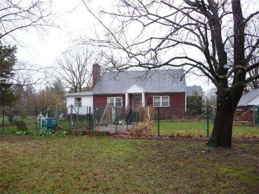 229 Providence St, Uxbridge, MA 01569 - photo 1