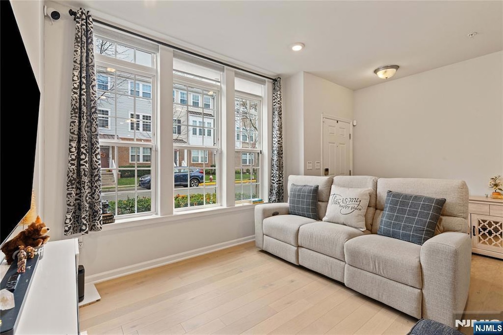 73 Wesmont Dr unit 1811, Wood Ridge, NJ 07075 - photo 1