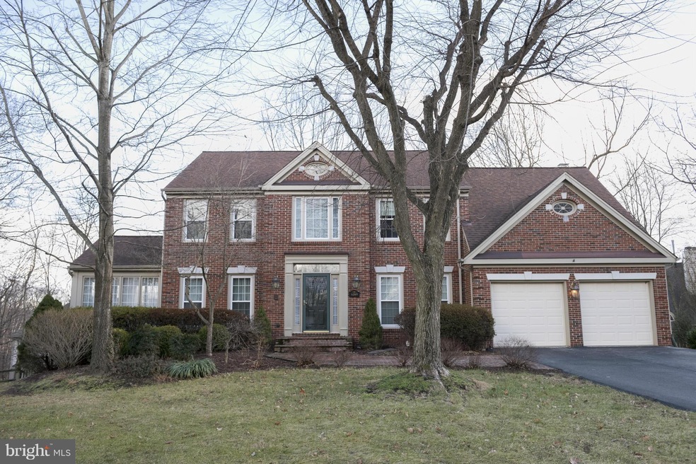 6189 Snowhill Ct, Centreville, VA 20120 - photo 1
