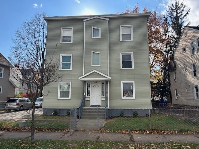 93 Wilmont St, Springfield, MA 01108 - photo 1