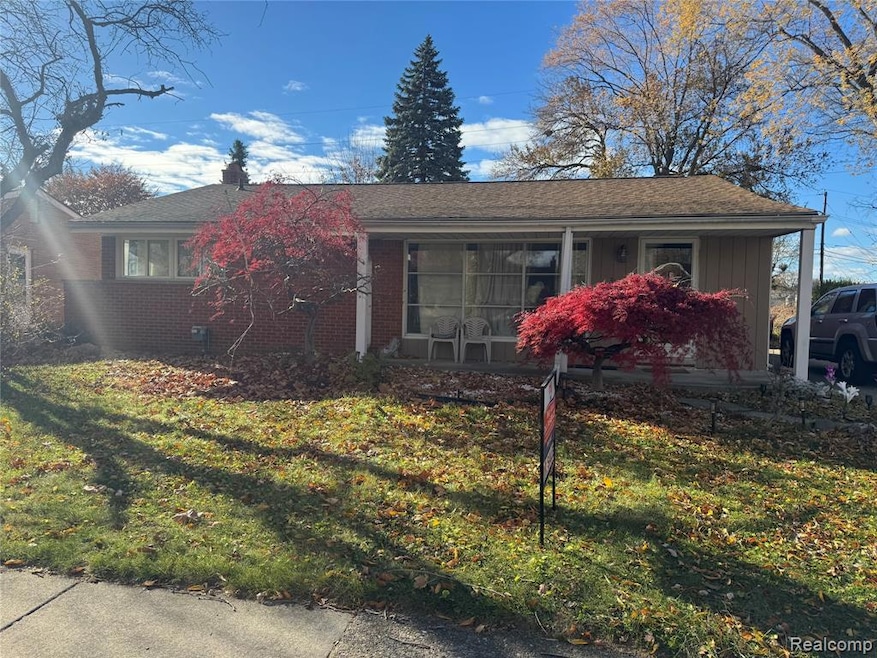 32075 Saint Annes Dr, Warren, MI 48092 - photo 1