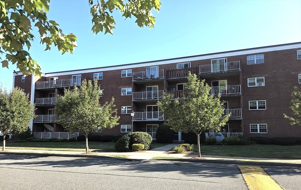 Greentree Condominium Association unit 409, South Weymouth, MA 02190 - photo 1
