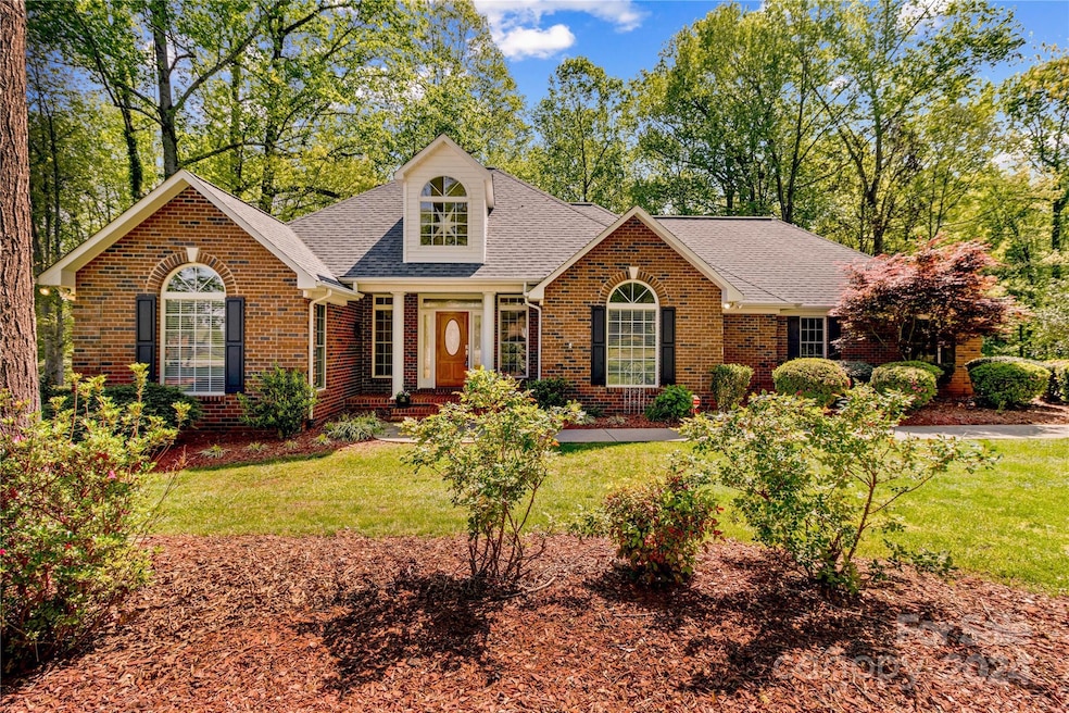 111 Big Oak Ln, Statesville, NC 28625 - photo 1