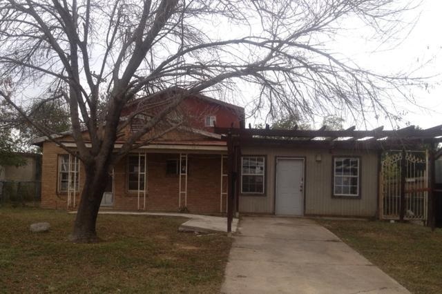 2109 E Montgomery St, Laredo, TX 78043 - photo 1