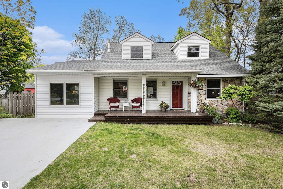Sold $585,000