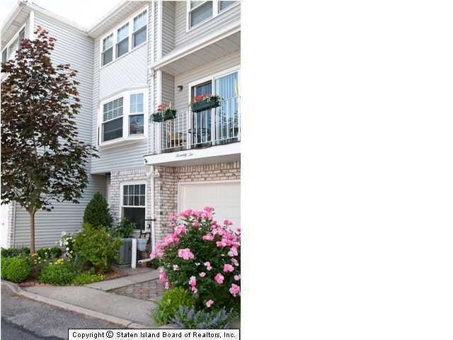 72 Vogel Loop, Staten Island, NY 10314 - photo 1