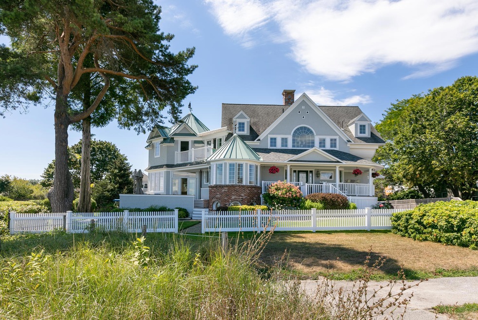 6 Beach St South Portland ME-large-005-0