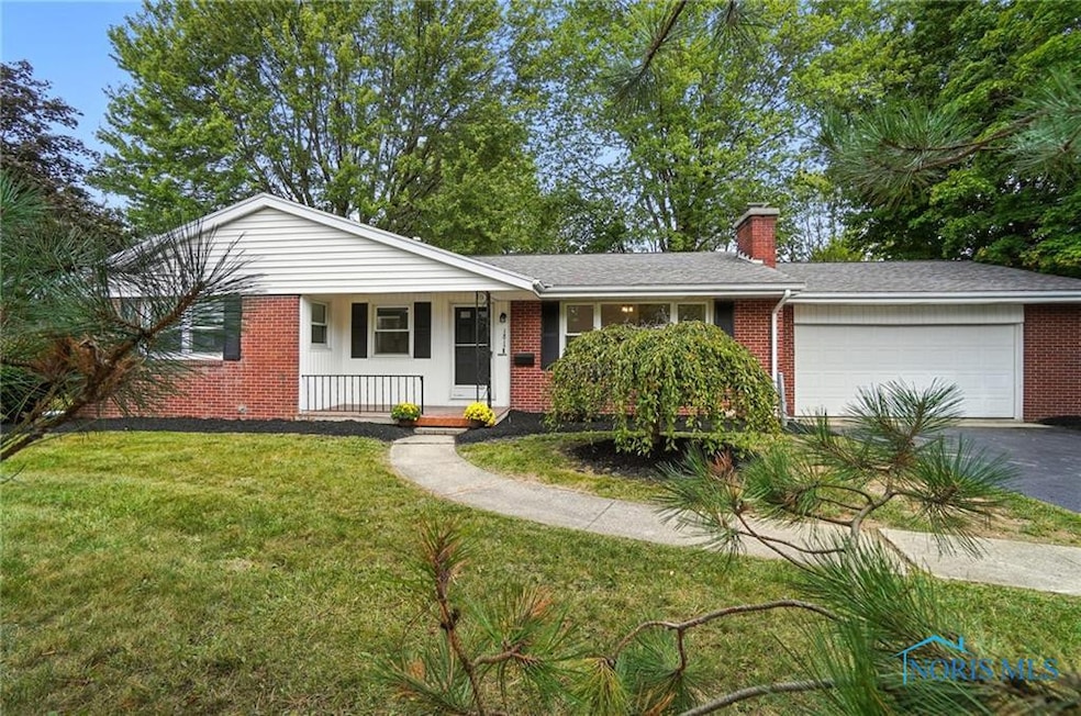 1812 Camelot Ln, Findlay, OH 45840 - photo 1