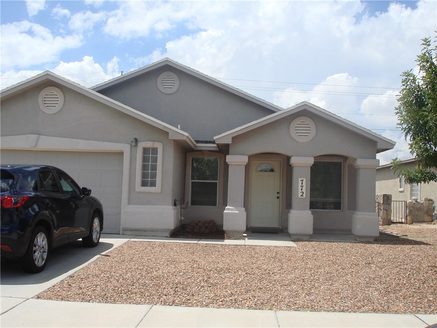 772 Desert Sage Dr, Horizon City, TX 79928 - photo 1