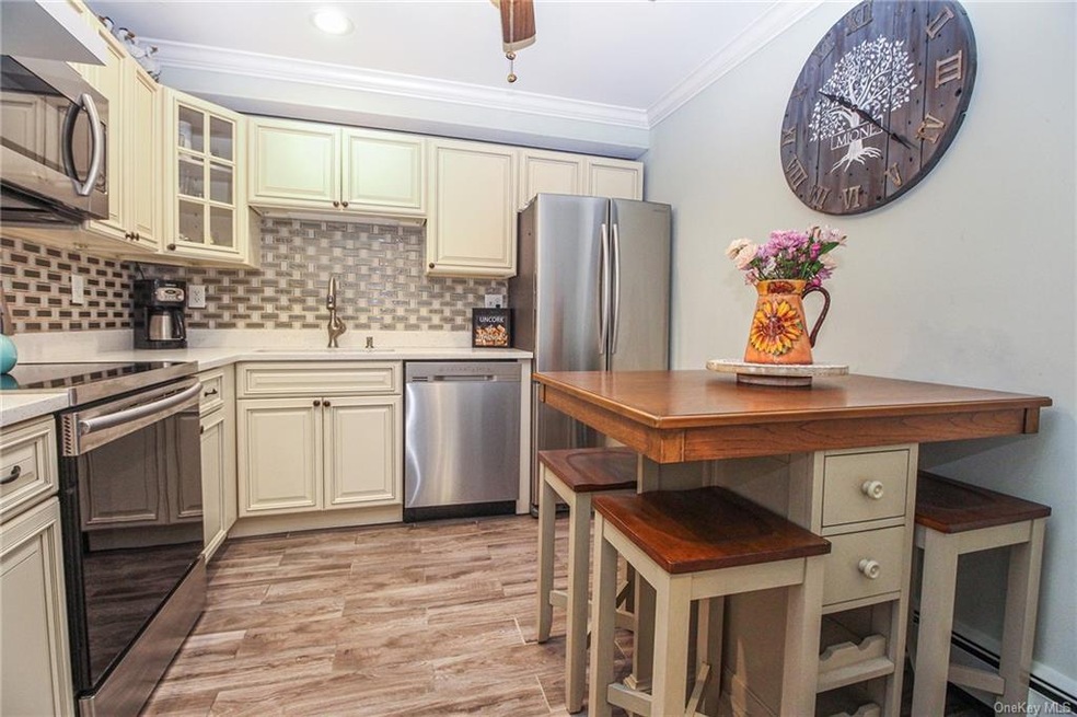 Eat in Kitchen