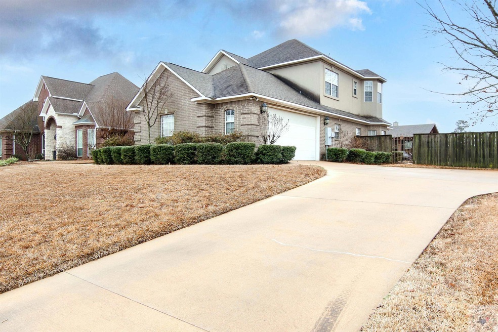 10 Briarwood Cir, Texarkana, TX 75503 - photo 1