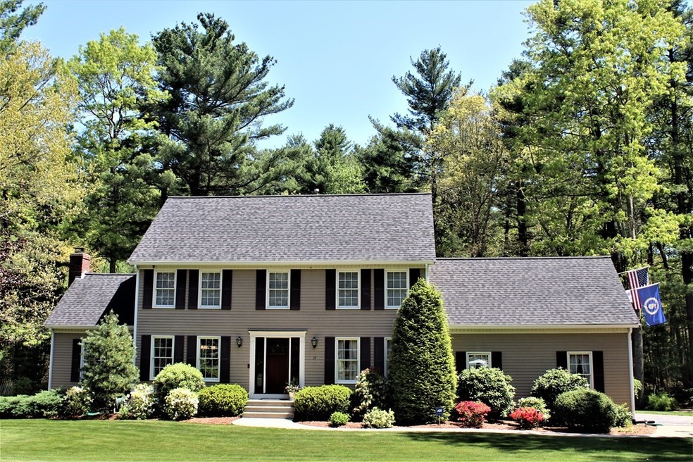 17 Blue Jay St, Franklin, MA 02038 - photo 1