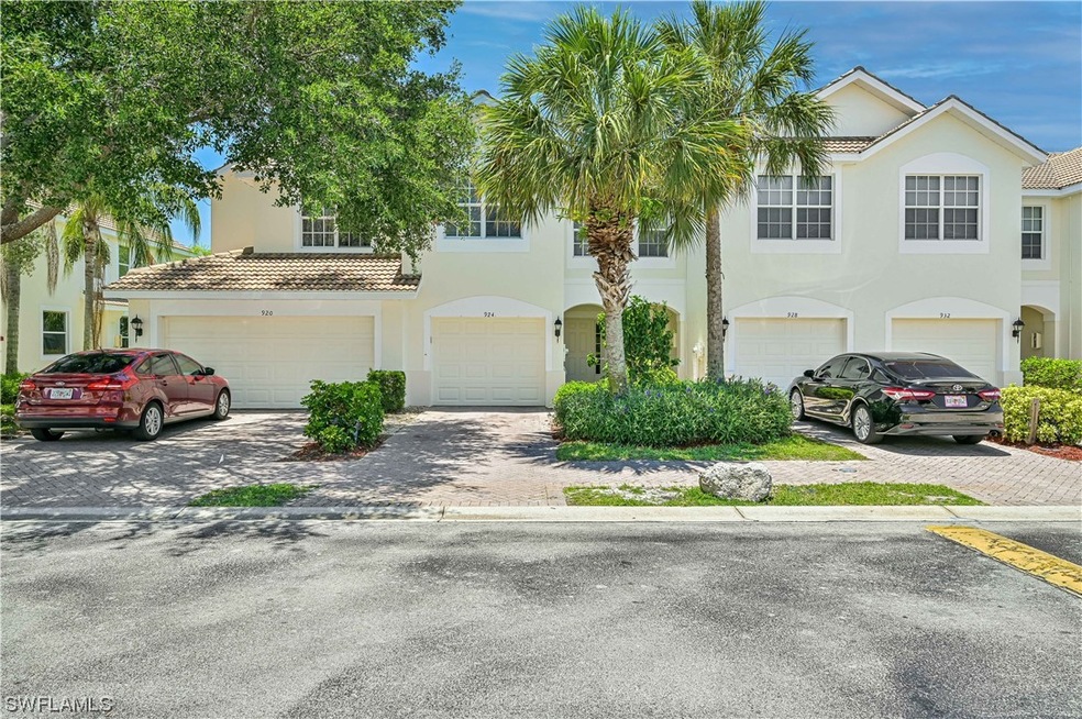 924 Hampton Cir unit 89, Naples, FL 34105 - photo 1