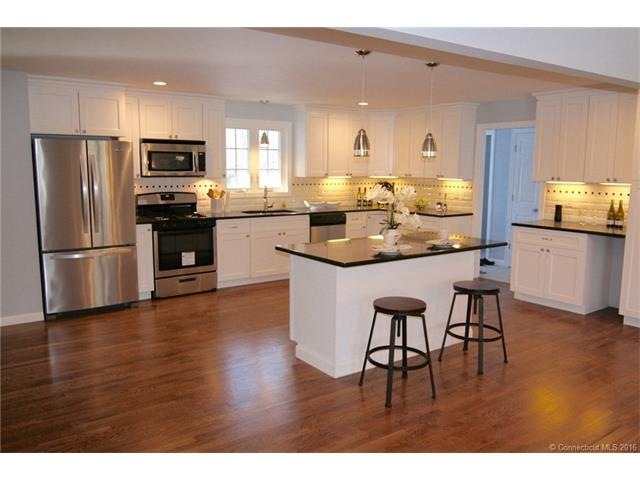 62 Wedgewood Dr, Easton, CT 06612 - photo 1